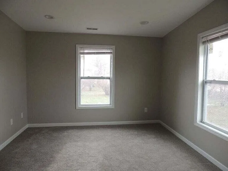 570 Wabash St #2 — Photo 12