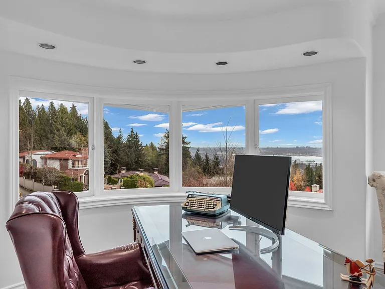 1525 Errigal Pl — Photo 24