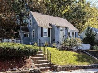 550 Poplar St, Roslindale, MA 02131
