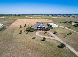 601 Arrowhead Rd, Waxahachie, TX 75167