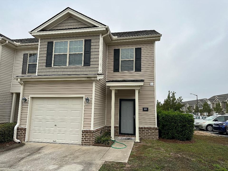 1st image of 825 Canyon Oak Loop