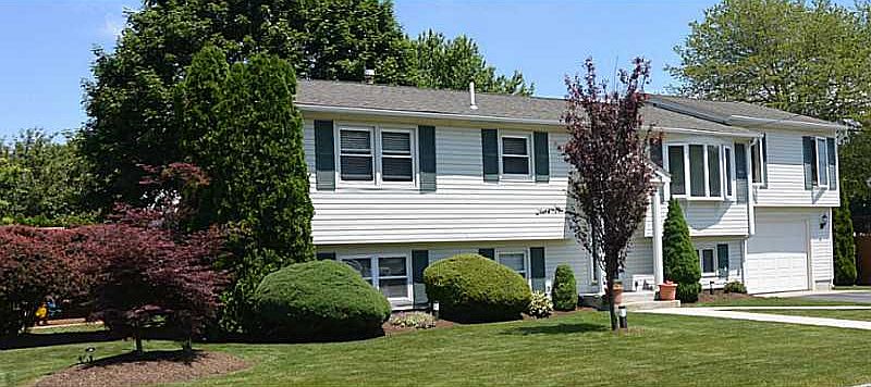1st image of 39 Niverville St