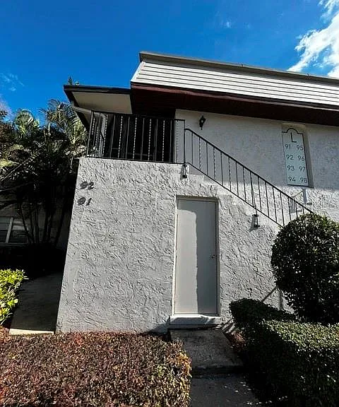 92 Windtree Ln #L — Photo 10