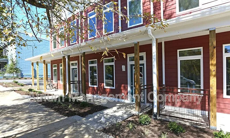 Building Photo - 3611 E Marshall St #B302