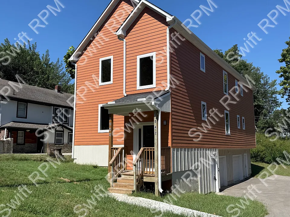 1044 Oakland Ave #1