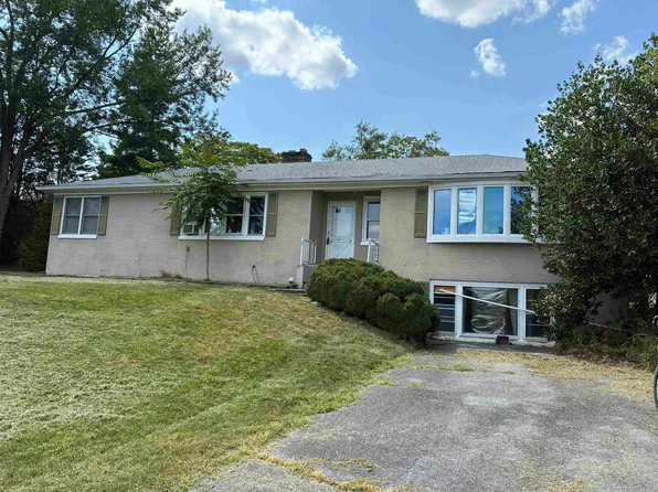 3239 Windy Heights Ln, Harrisonburg, VA 22802