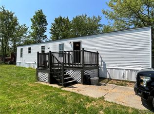 104 Poplar St, Alden, NY 14004