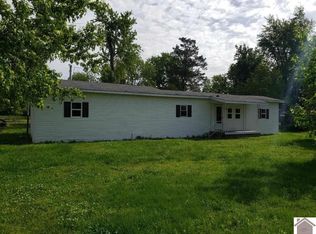 9425 Wedel Ln, West Paducah, KY 42086