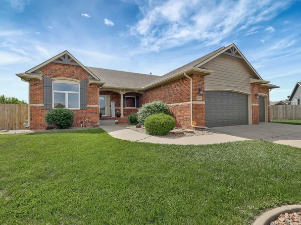 8609 E Scragg Cir, Wichita, KS 67226