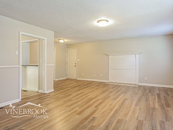 5th image of 241 Cedarwood Ave