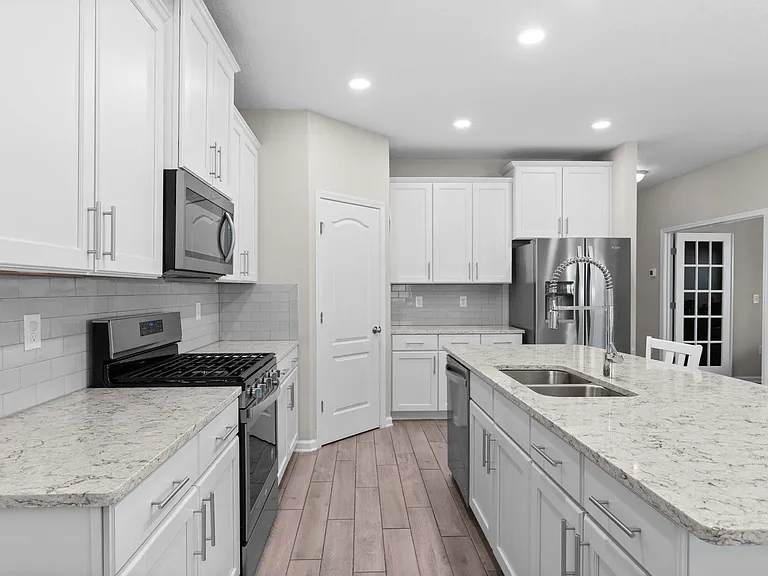 3906 Heatherbrook Pl — Photo 11