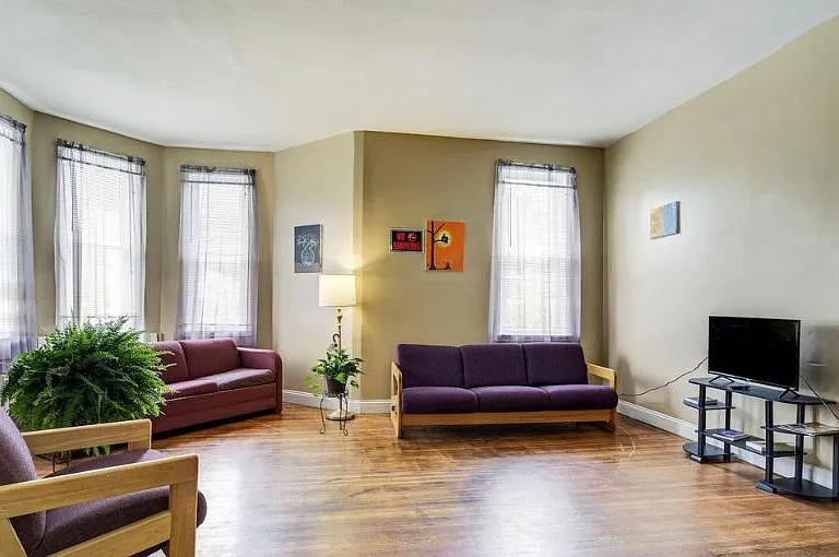 4002 Fernhill Ave — Photo 1