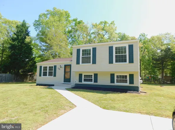 1038 Saint Pauls Dr, Waldorf, MD 20602