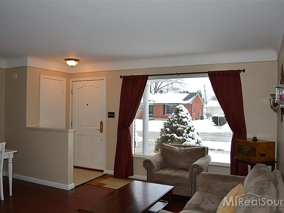 2nd image of 22958 Colony St