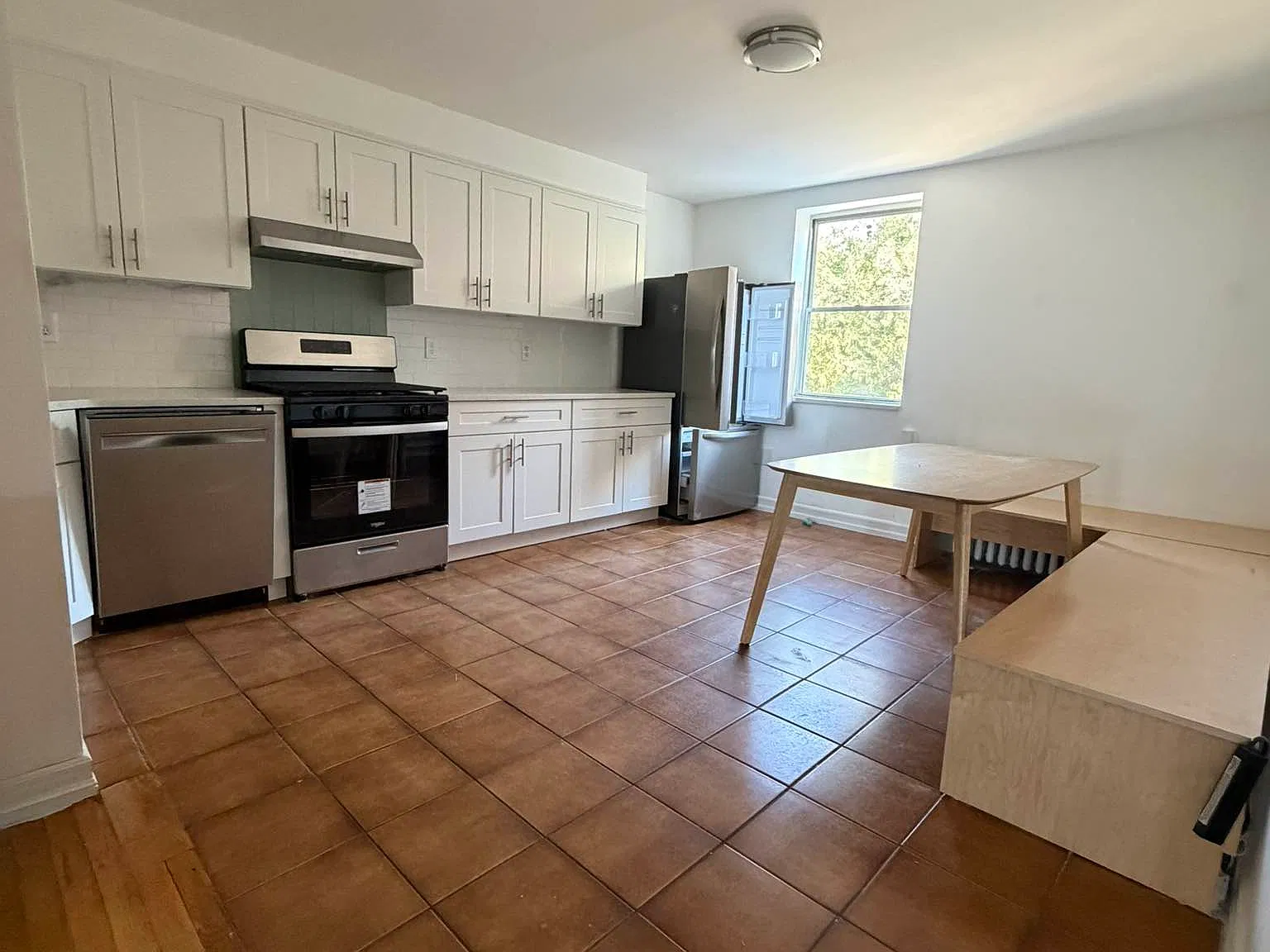 279 Columbia Street — Photo 2