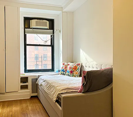 Rented by Sidewalk Realty LLC | media 10