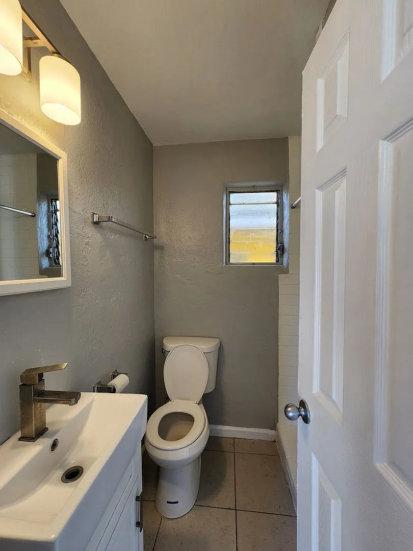 * Half Off 1st Month's Rent With 13 Month Lease * — Photo 3