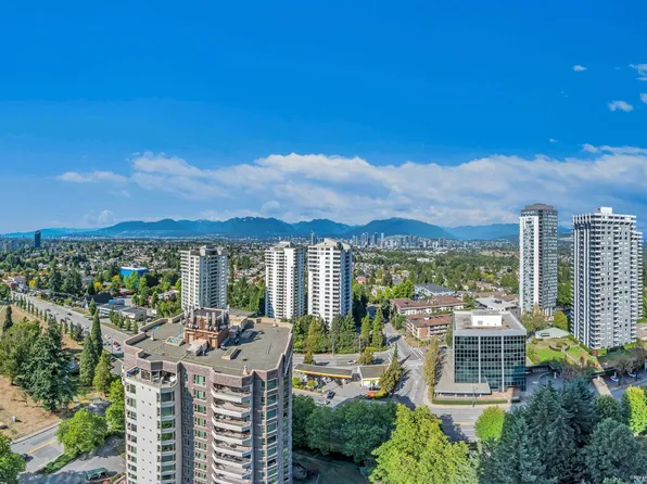 5883 Barker Ave #2608, Burnaby, BC V5H 0G4