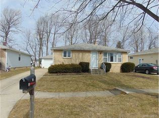 166 Castlewood Dr, Cheektowaga, NY 14227