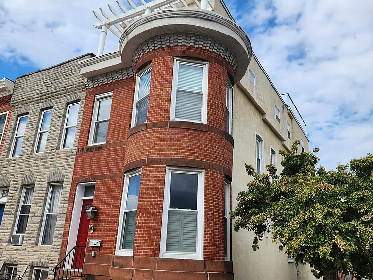 764 E Fort Ave — Photo 2