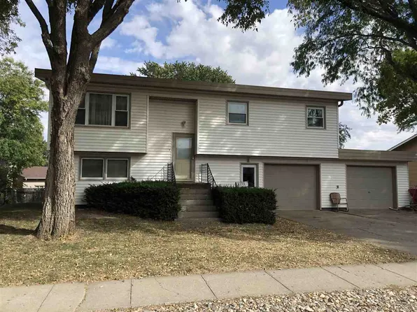 2302 Western Ave, Yankton, SD 57078