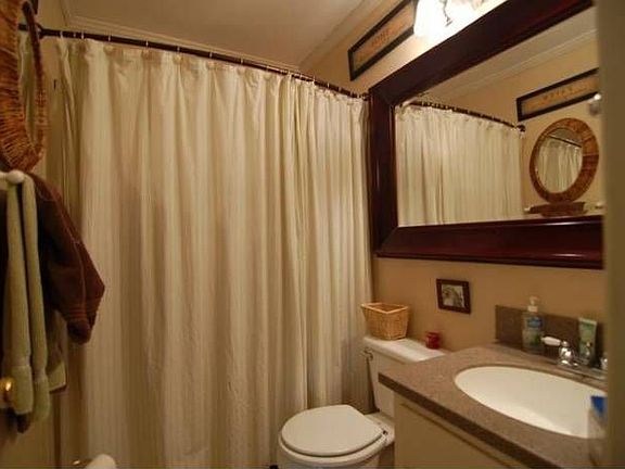 4th image of 252 Cambridge Dr