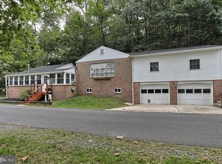 1156 Oyster Mill Rd, Camp Hill, PA 17011