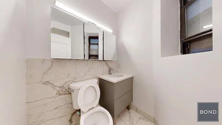 Rented by Bond New York | media 78