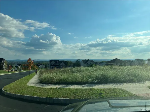 3914 Francis Ct S, Allentown, PA 18104