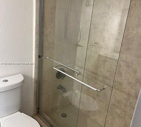 4th image of 2899 Collins Ave APT 1650