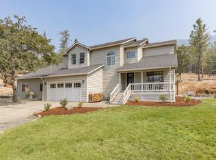 3030 Granite Hill Rd, Grants Pass, OR 97526