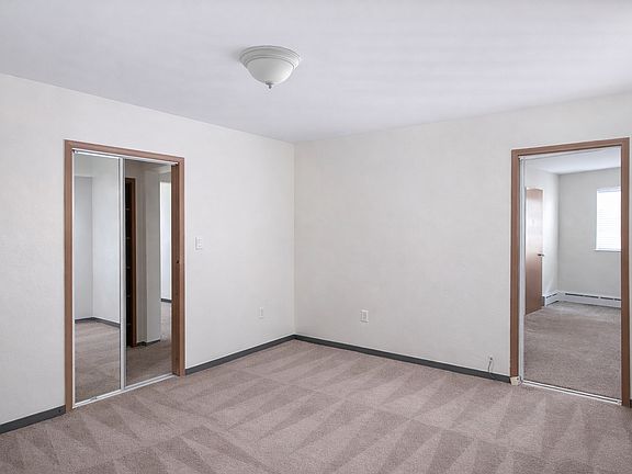 4th image of 318 8th Ave SE #4