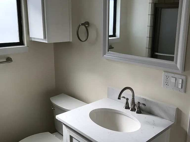 419 S I St #B — Photo 9