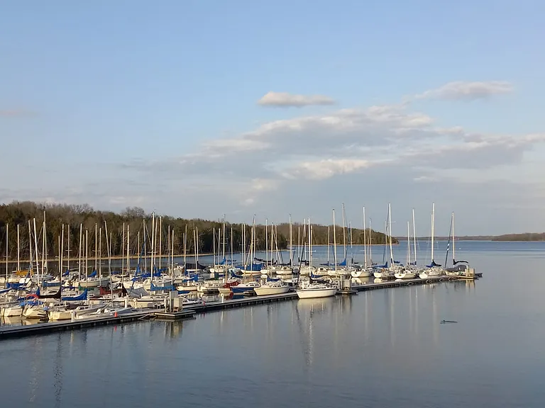 5 min drive to Hambleton Creek Marina and Park area with trails for hiking, grills playgrounds, public restrooms, BMX bike track