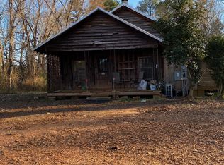 121 Lee Ave, Pelzer, SC 29669