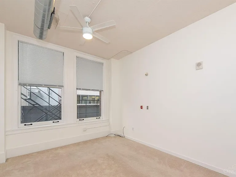 18 E 4th St #501 — Photo 30