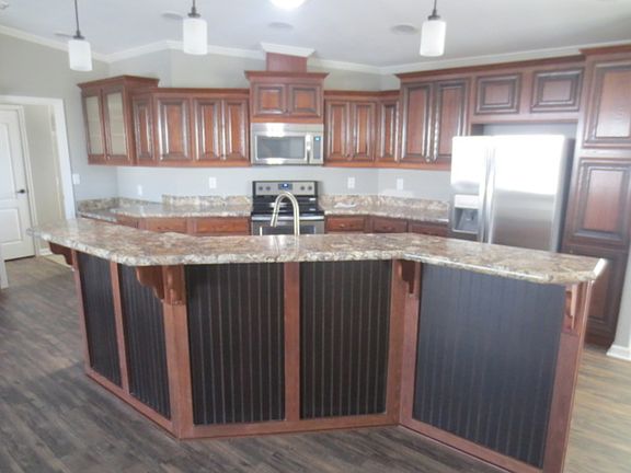 3rd image of 1084 W Lakeview Dr