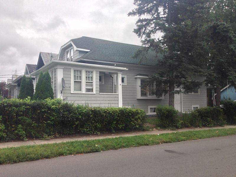 2nd image of 377 Dartmouth Ave