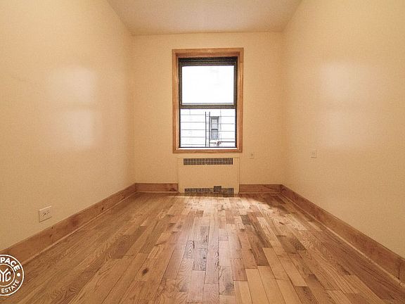 3rd image of 100 E 21st St APT 419