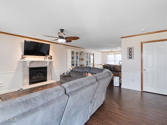 3rd image of 113 Becca Drive