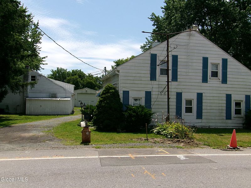 3rd image of 34 Halfmoon Drive