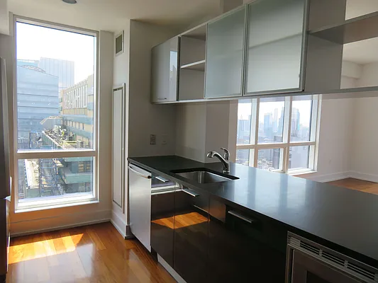 Rented by Levan Real Estate | media 20