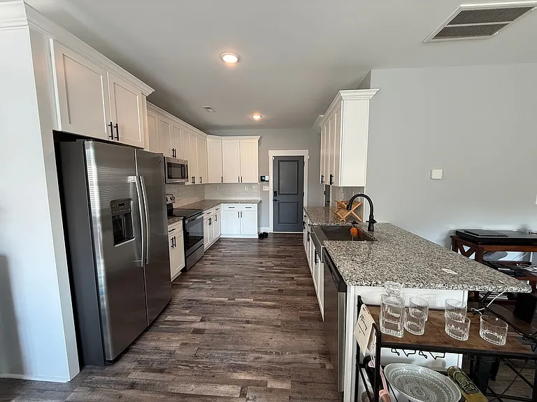 3034 Candlelight Dr — Photo 17