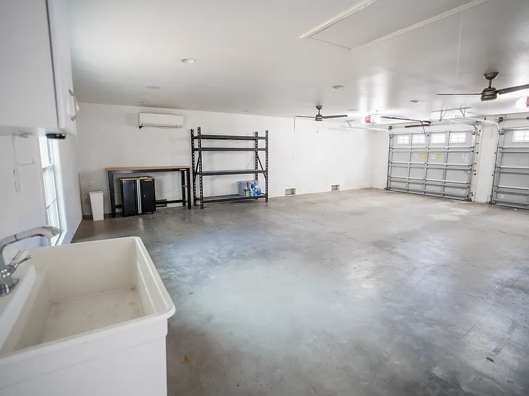 4819 W San Miguel St — Photo 11