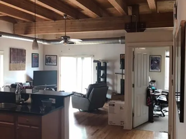 500 N Damen Ave APT 205, Chicago, IL 60622