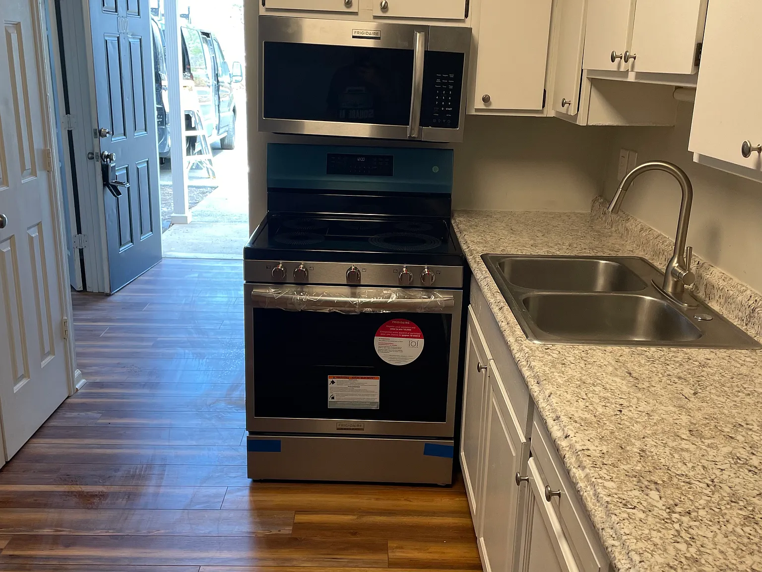 1 bed, 550 sqft, $875 — Photo 2