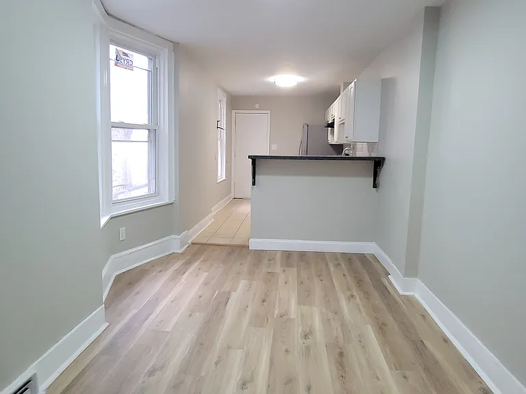 1743 Rose St — Photo 4