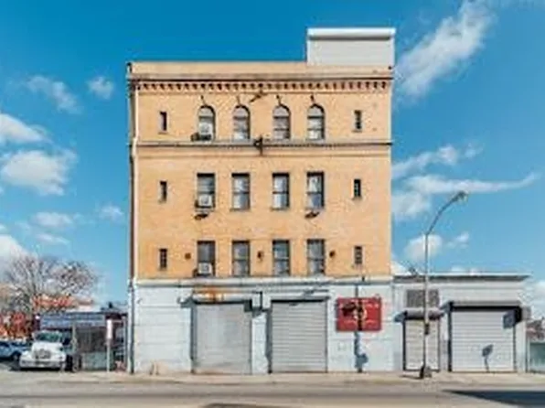 622 Communipaw Avenue image 1 of 6