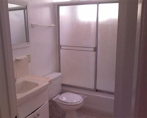 3rd image of 4515 Santo Tomas Dr APT 3