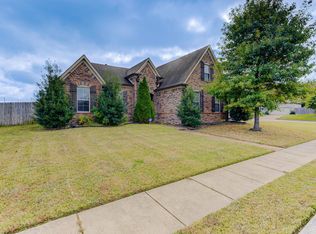 2198 Southern Woods Dr, Cordova, TN 38016